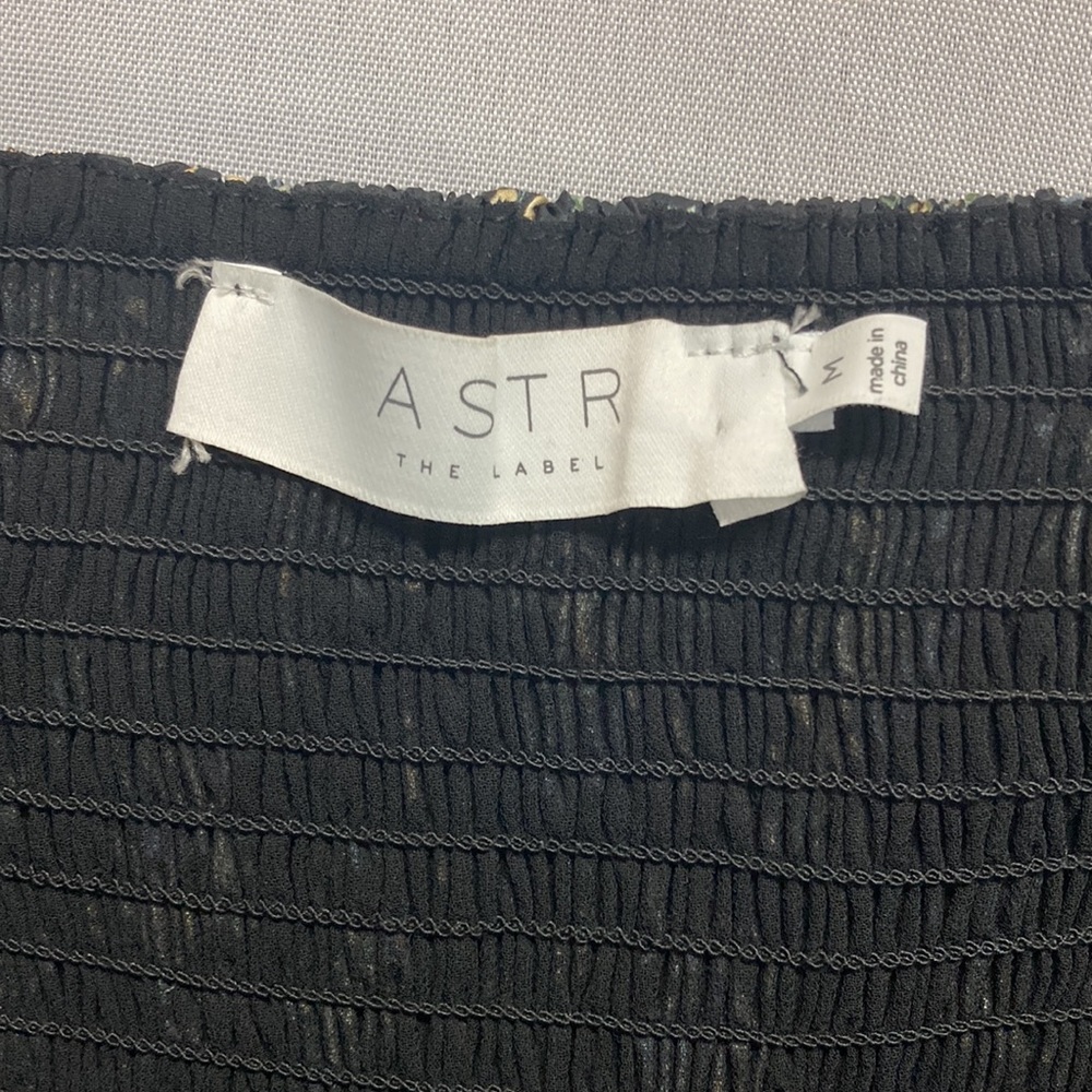 ASTR The Label Cropped Blouse Long Sleeve Black Floral Sweetheart Darted Medium - Picture 5 of 7